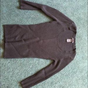 Ribbed New York and company sweater.